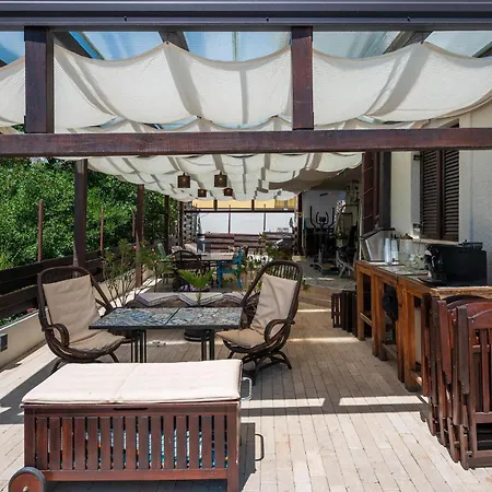 Apartamento Pet Friendly In With Wifi Peroj